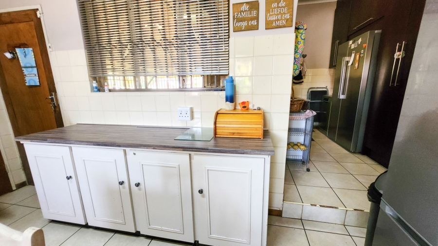 4 Bedroom Property for Sale in Wilkoppies North West